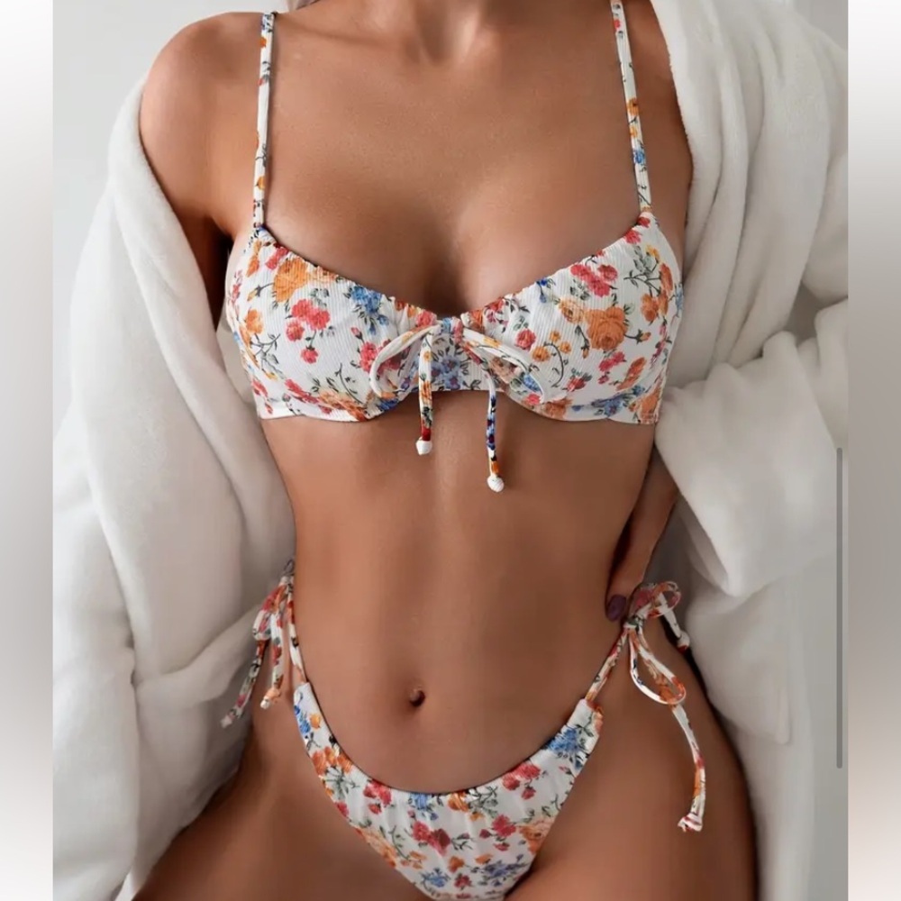 Cheeky floral bikini